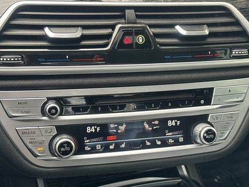 Used 2020 BMW 740i w/ M Sport Package image 19