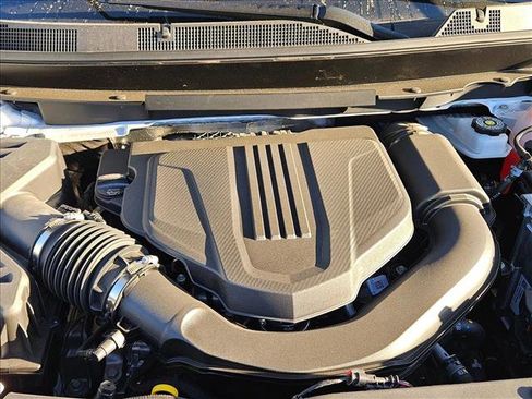 Used 2026 GMC Acadia AT4 w/ Super Cruise Package image 16