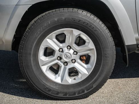 Used 2018 Toyota 4Runner SR5 RWD image 9
