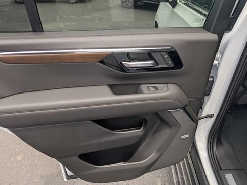 New 2026 Chevrolet Tahoe High Country AWD/4WD image 10