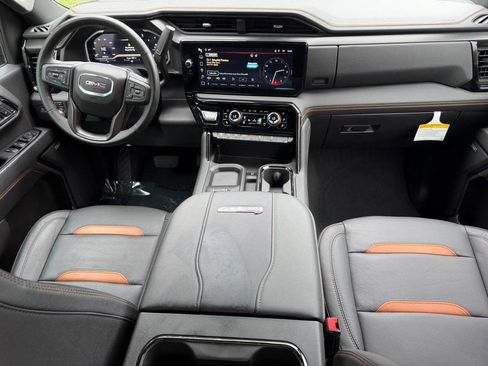 Used 2024 GMC Sierra 2500 AT4 w/ AT4 Premium Plus Package AWD/4WD image 11