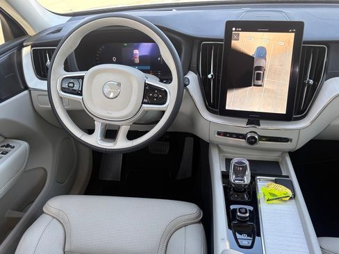 New 2026 Volvo XC60 T8 Ultra w/ Protection Package Premier image 11
