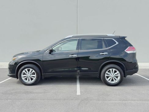 Used 2014 Nissan Rogue SV AWD/4WD image 2