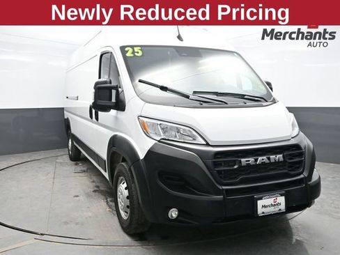 Used 2025 RAM ProMaster 2500 w/ Convenience Group FWD image 1