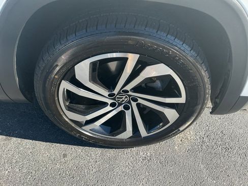 Certified 2022 Volkswagen Atlas SEL image 29