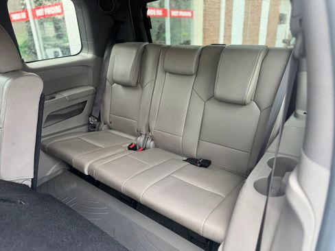 Used 2015 Honda Pilot Touring image 11