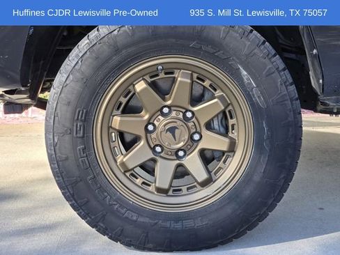 Used 2023 Toyota Tacoma SR image 11