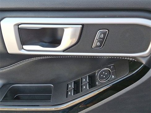 Certified 2022 Ford Explorer ST w/ ST Street Pack image 10