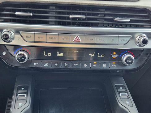 Used 2022 Kia Telluride SX w/ SX Prestige Package image 18