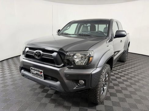 Used 2012 Toyota Tacoma 4x4 Access Cab V6 image 3