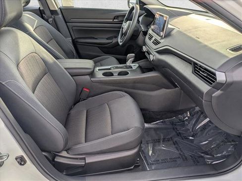 Used 2025 Nissan Altima 2.5 S image 19