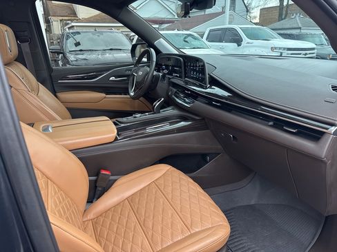 Used 2021 Cadillac Escalade Sport w/ Driver Assist Tech Package image 23