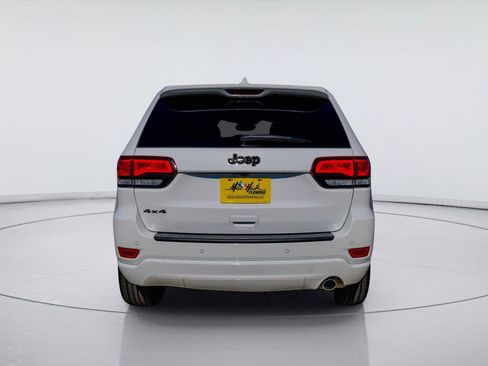 Used 2022 Jeep Grand Cherokee Laredo X AWD/4WD image 6