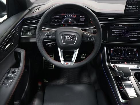 New 2026 Audi SQ8 Prestige image 16