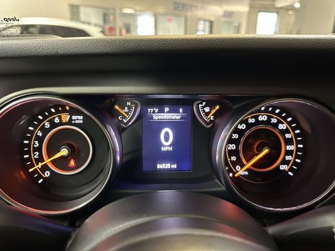 Used 2018 Jeep Wrangler Unlimited Sport S AWD/4WD image 24