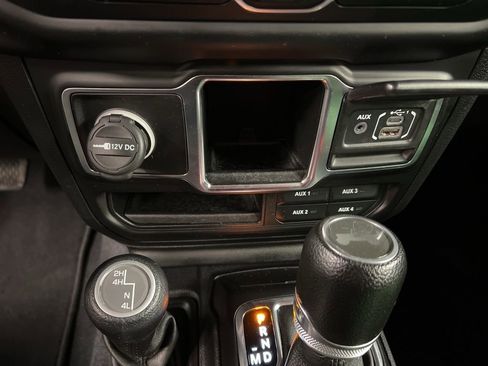 Used 2020 Jeep Wrangler Unlimited Sport AWD/4WD image 18