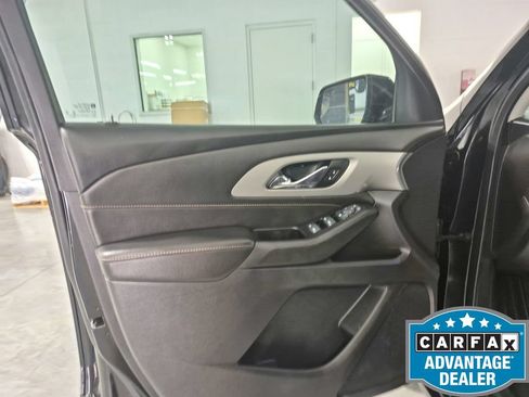 Used 2020 Chevrolet Traverse LS w/ LPO, Blackout Package FWD image 17