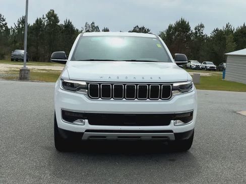 Used 2024 Jeep Wagoneer Series II w/ Flexible Seating Group AWD/4WD image 3