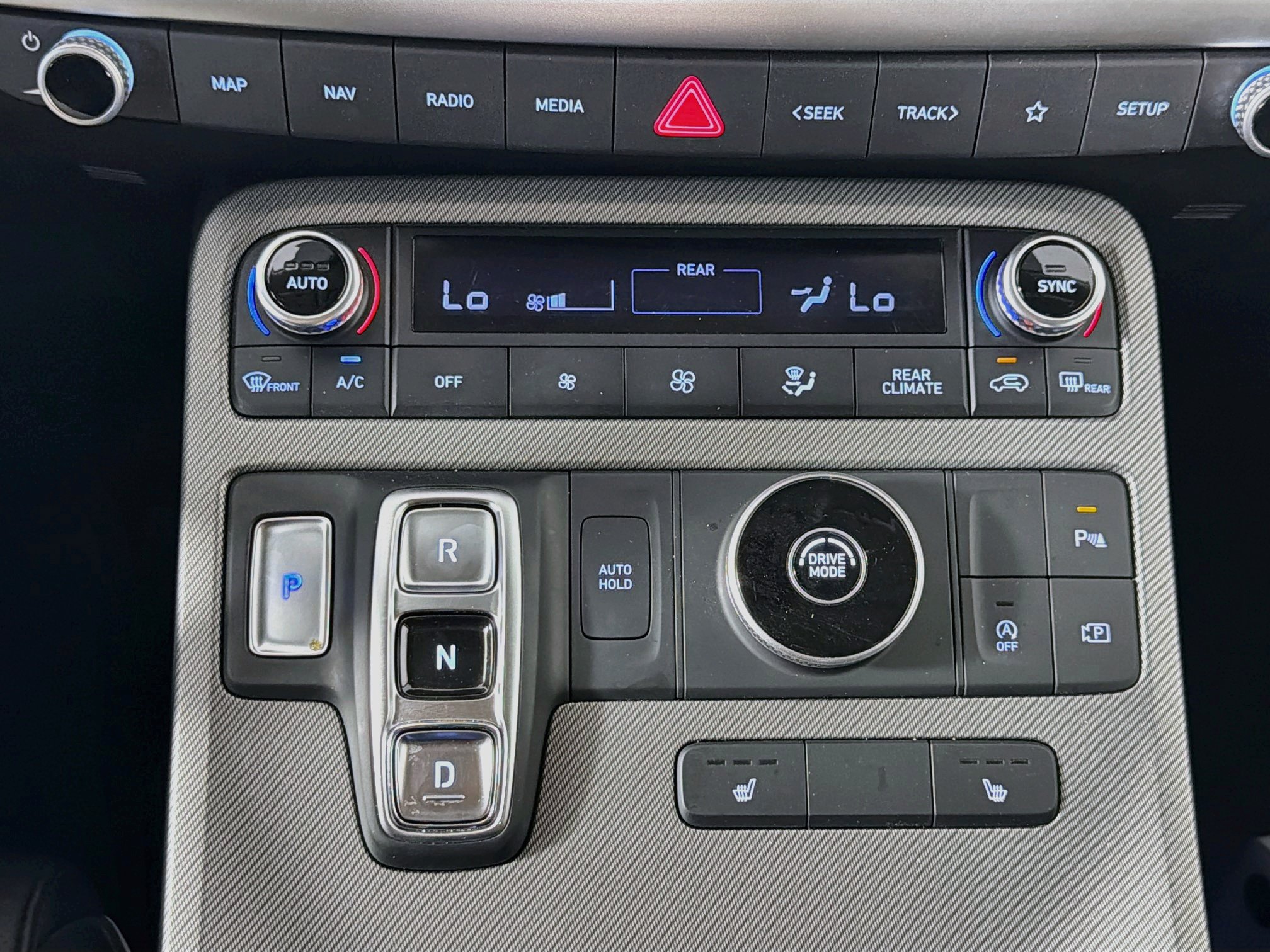Used 2025 Hyundai Palisade SEL FWD image 25