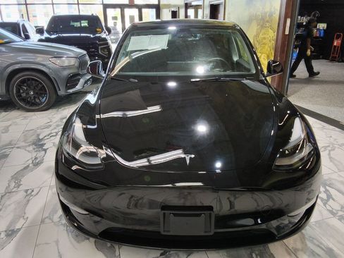 Used 2023 Tesla Model Y Long Range image 3