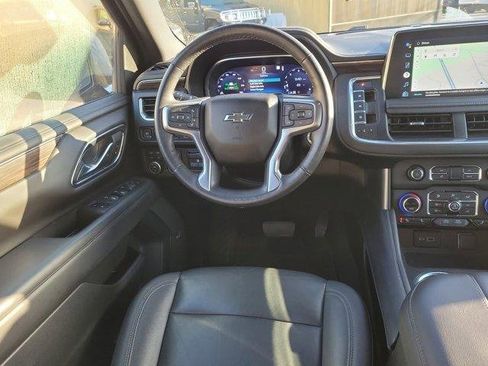 Used 2022 Chevrolet Tahoe Z71 w/ Off-Road Capability Package image 16