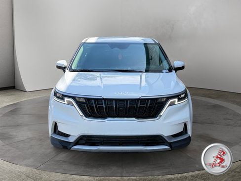 Used 2022 Kia Carnival LX FWD image 2
