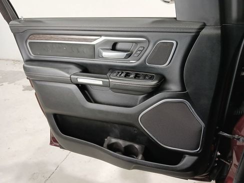 Used 2019 RAM 1500 Laramie AWD/4WD image 28