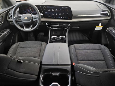New 2026 Chevrolet Traverse LT w/ Sun and Wheel Package FWD image 26