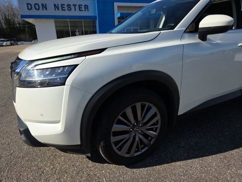 Used 2023 Nissan Pathfinder SL image 37