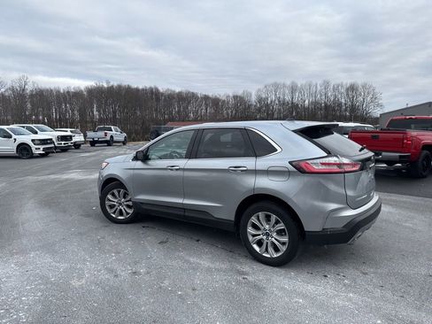 Used 2022 Ford Edge Titanium image 4