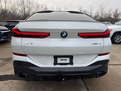Used 2022 BMW X6 xDrive40i w/ M Sport Package image 16