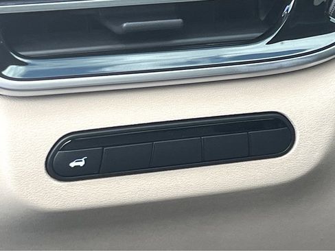 Certified 2025 INFINITI QX60 Pure FWD image 16