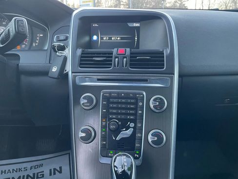 Used 2016 Volvo XC60 T5 image 27