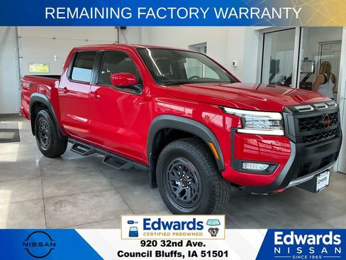 Used 2025 Nissan Frontier PRO-4X AWD/4WD image 2