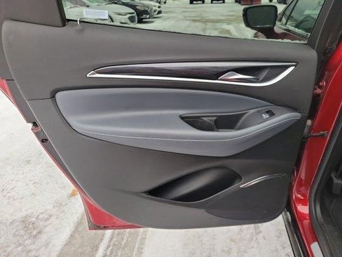 Used 2024 Buick Enclave Premium image 11