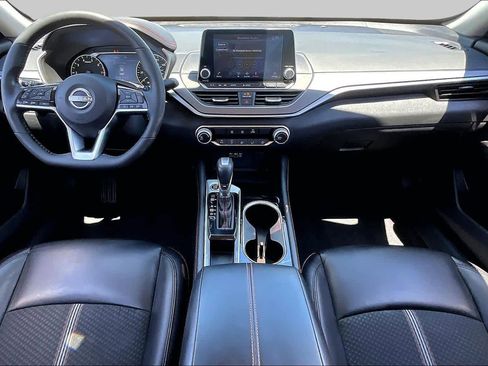 Used 2023 Nissan Altima 2.5 SR FWD image 15