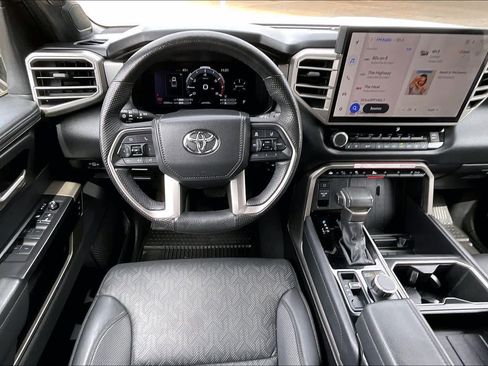 Used 2025 Toyota Tundra Limited AWD/4WD image 6