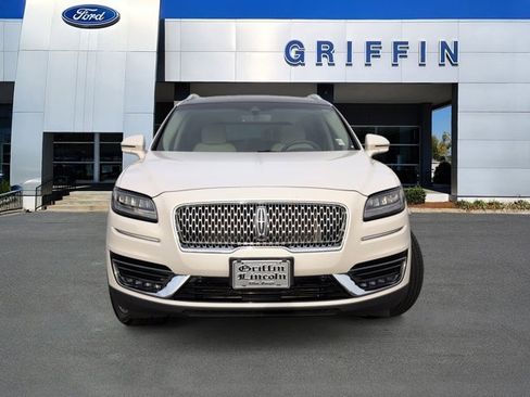 Used 2019 Lincoln Nautilus Reserve image 12