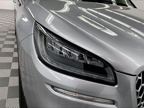 Used 2022 Lincoln Corsair FWD w/ Premium Package image 34