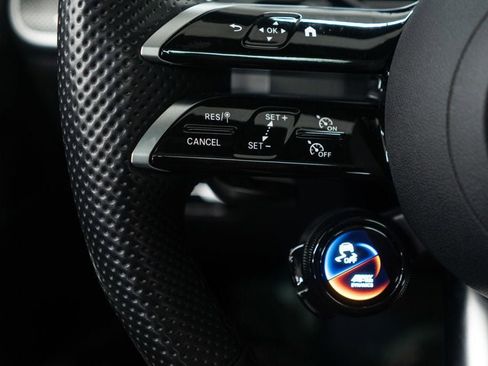 Used 2025 Mercedes-Benz GLC 43 AMG 4MATIC image 21