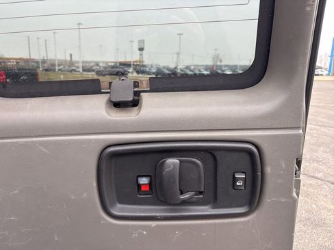 Used 2008 Chevrolet Express 1500 AWD Passenger w/ LT Preferred Equipment Group image 26