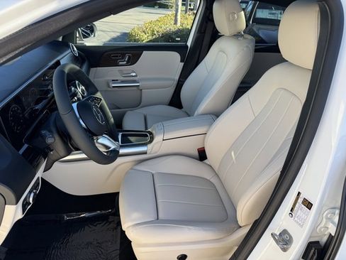 New 2026 Mercedes-Benz GLA 250 GLA 250 image 2