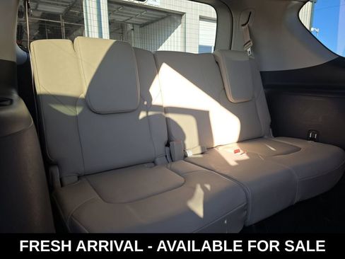 Used 2024 Nissan Armada Platinum w/ Captain's Chairs Package image 15