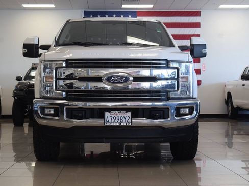 Used 2018 Ford F250 Lariat AWD/4WD image 6