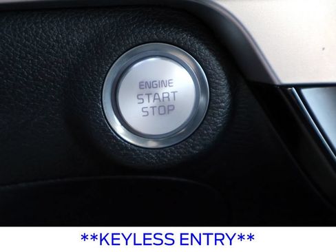 Used 2025 Kia Telluride S AWD/4WD image 13