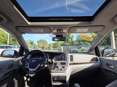 Certified 2020 Toyota Sienna XLE