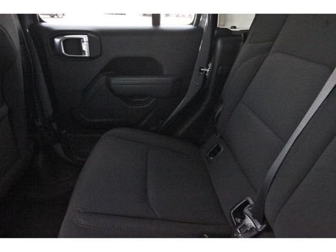 Used 2023 Jeep Gladiator Sport AWD/4WD image 13