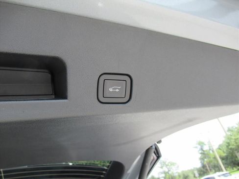 New 2026 Buick Enclave Preferred w/ Power Package image 32