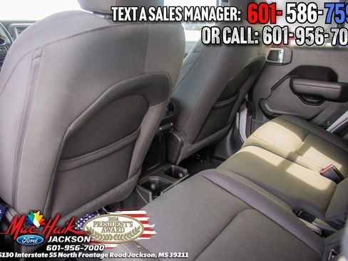 Used 2022 Jeep Gladiator Sport image 11