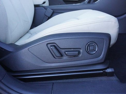 Used 2022 Audi Q3 2.0T Premium w/ Convenience Package image 33